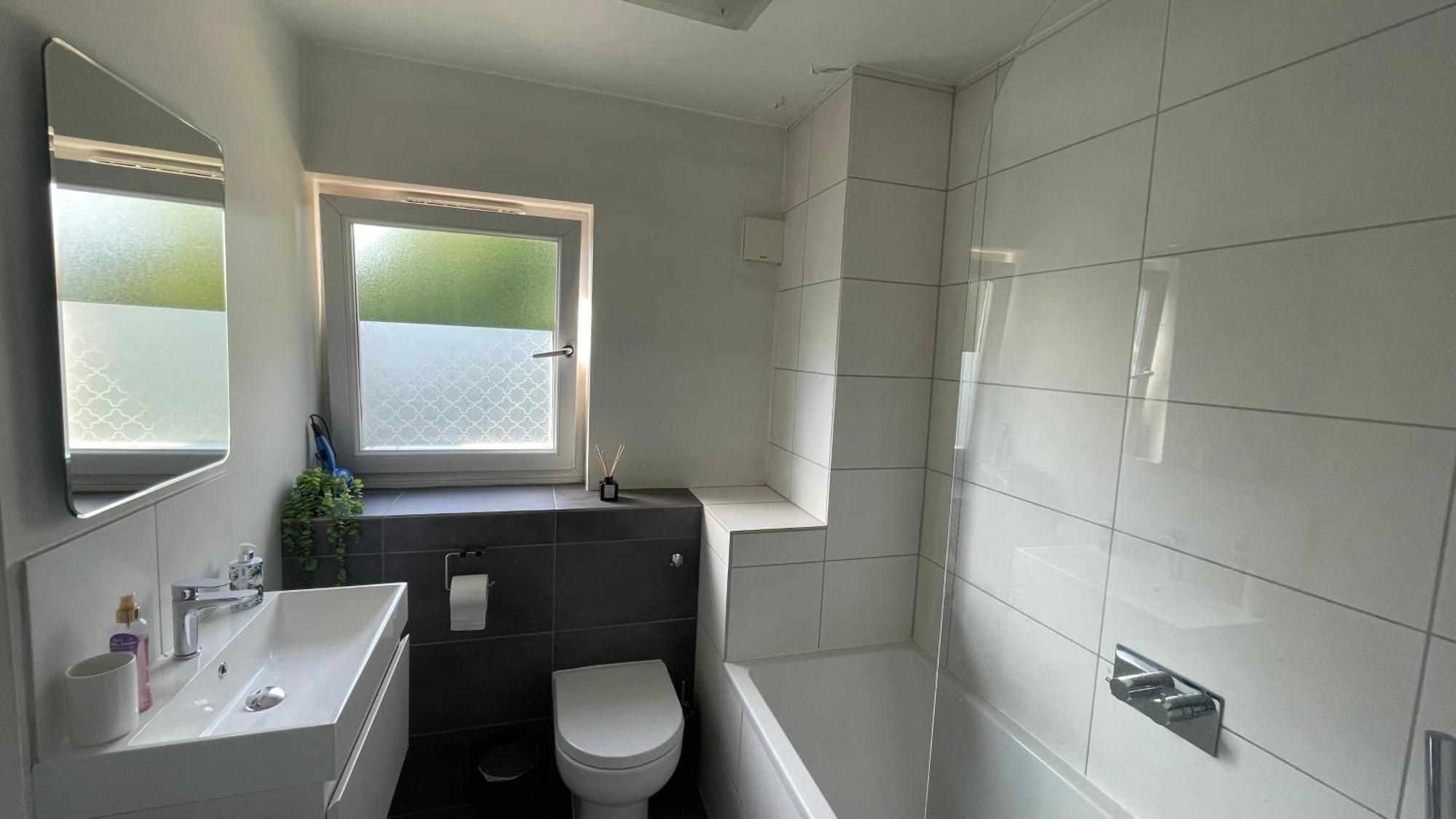 Cosy Flat For 4, Family Friendly, Private Parking, Close To Central London Exterior photo